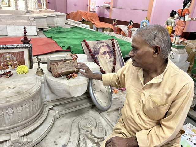 Hazarilal Rathore who sits near the entrance of Karsevakpuram