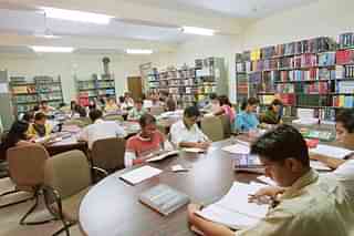 Students at a library - image for representation (Photo: Dr.Deanndamon/Wikimedia Commons)
