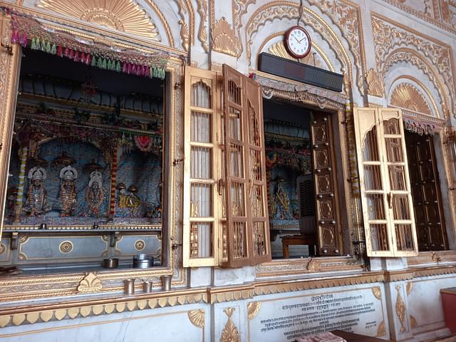 Inside the Dashrath Mahal. (Image: Sumati Mehrishi)