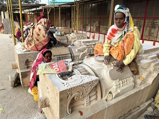 Women at work in Mandir Nirman Karyashala