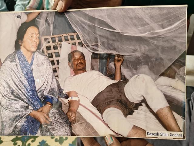 The Bhatia couple pictured in the Godhra hospital (Sharan Setty/ Swarajya)