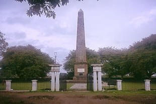Bhima Koregaon Victory Pillar (Knitin777/Wikimedia Commons)