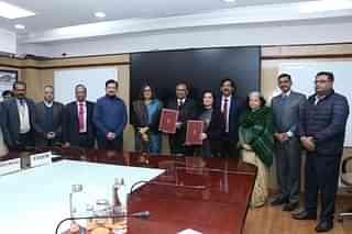 Signing of MoU between Indian Railways and CII on Thursday 