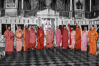Various Shankaracharyas at a conference (Wikimedia Commons)