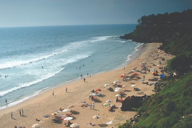 Varkala beach overlooked by the cliff. (Image: Kerala Tourism)