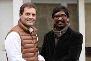 JMM executive president Hemant Soren with Congress leader Rahul Gandhi.
