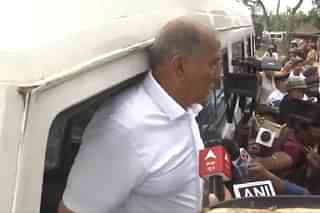 Fact-finding Committee going to Sandeshkhali detained by West Bengal police (still from ANI video)