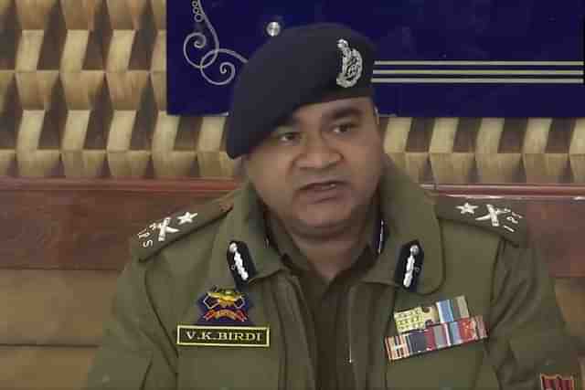 IGP Kashmir VK Birdi announcing arrest of main culprit (still from ANI video)