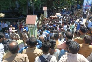 Protestors in front of St Gerosa School in Karnataka's Mangaluru.