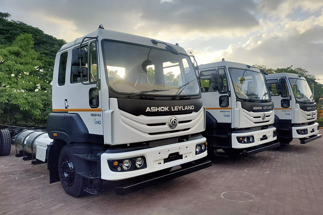 India’s first LNG-powered haulage truck – AVTR 1922.
