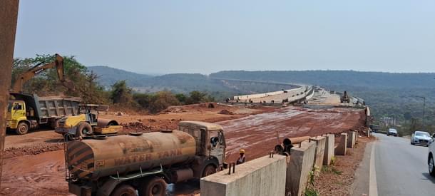 The new elevated link underconstruction. (AnkitSaxena/Swarajya)