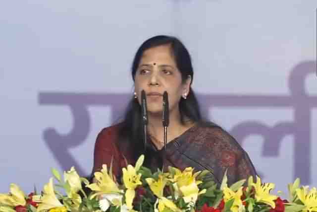 Sunita Kejriwal in Ramlila Maidan