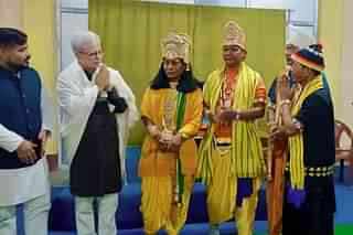 Monu (third from left) and leaders of the Ram Mandali being given a sendoff by former deputy CM Jishnu Debbarma and Tripura tourism minister Sushanta Chowdhury before their journey to Ayodhya.