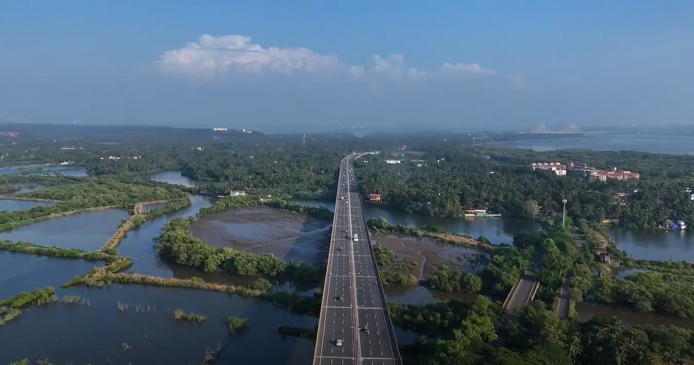 Snapshot of the elevated road section.