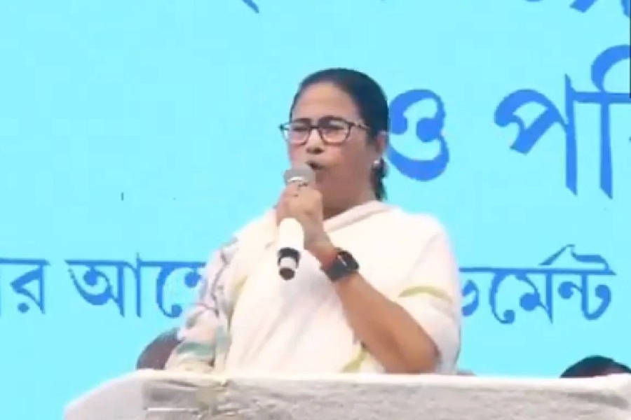 'Politically Motivated': Delhi Police Refutes Mamata Banerjee's 'Fabricated' Video Of Attack On Bengalis In National Capital