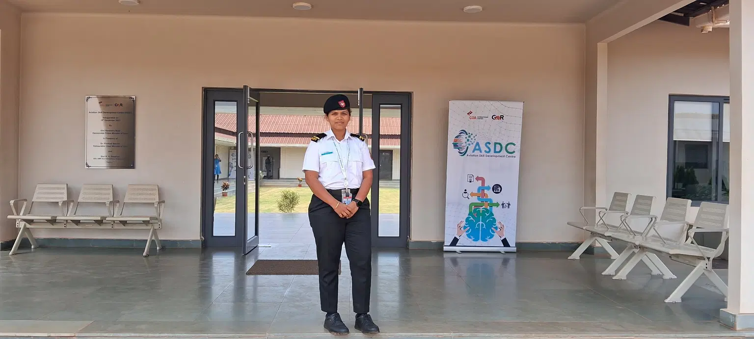 Disha Naik during her shift at the airport. (AnkitSaxena/Swarajya)
