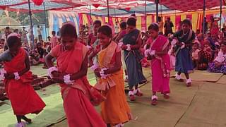 Young women performing the Nihuri Nihuri dance.