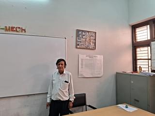Shubhan Krishan Fotedar during his class. (AnkitSaxena/Swarajya)