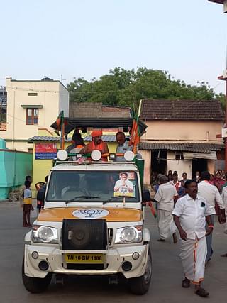 A leader of the Ayyavazhi sect who supports Nainar Nagendran (Rajesh/Swarajya)