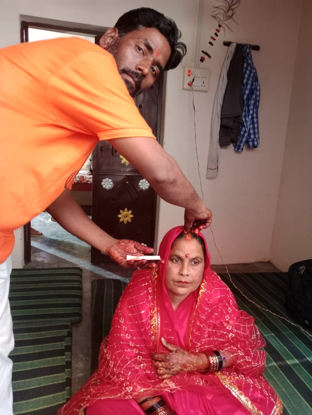 A picture of the couple's 'ghar wapsi' ritual in February 2024