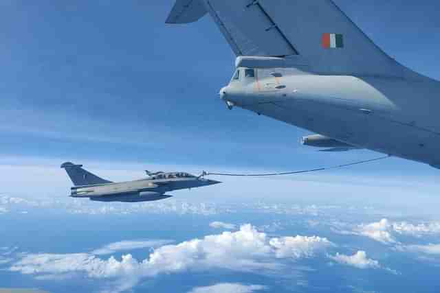 Indian Air Force Rafale jets refuelling from IL-78 MKI aerial refuelers enroute to Alaska. (X/ @IAF_MCC)