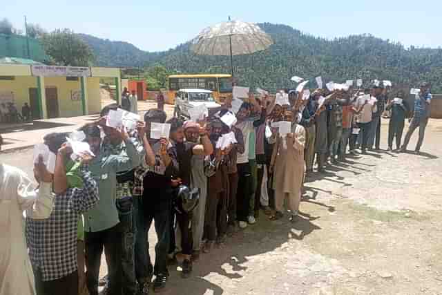 Voters in J&K (Pic Via ECI)