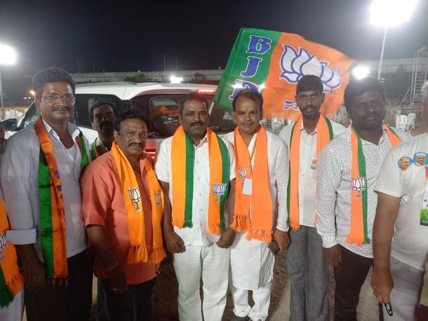 Gopi Yeligeti (third from left) (S Rajesh)