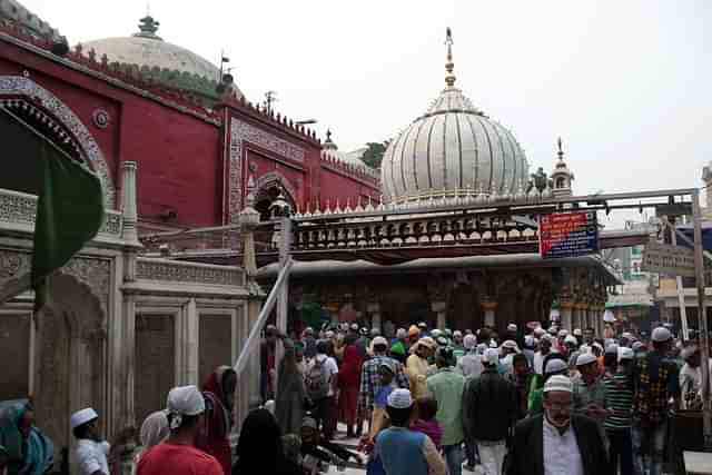 Muslim devotees thronged Nizamuddin Auliya Dargah during the 803rd birth anniversary of Sufi Saint Hazrat Nizamuddin Auliya on November 10, 2017 in New Delhi, India (Photo by Shivam Saxena/Hindustan Times via Getty Images)