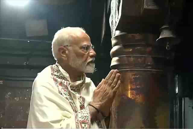 PM Modi praying at Bhagvathy Amman Temple