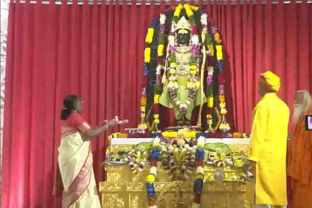 President Droupadi Murmu performs Aarti at Ram Mandir