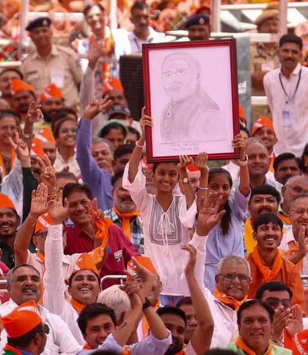 People At PM Modi's Rally In Gujarat