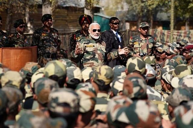 PM Modi interacts with Army, BSF jawans in Gurez, Kashmir (@narendramodi/Twitter)