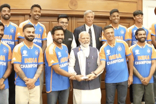 Team India with PM Modi (Pic Via X)