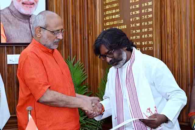 Hemant Soren meets Jharkhand Governor