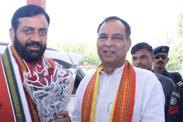 Haryana CM Nayab Singh Saini (L) and state BJP president Mohan Lal Badoli (R)