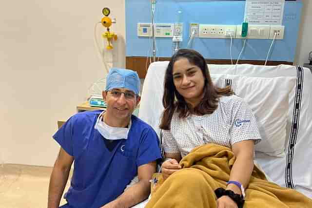 Vinesh Phogat receiving treatment in 2023