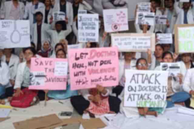 MVASMC Basti doctors and students protest, seeking justice for RG Kar Hospital case. (Twitter)