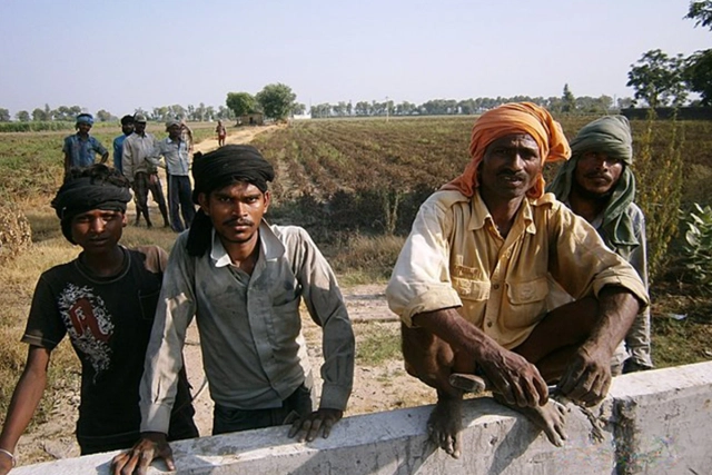 Local-Migrant Clashes In Punjab: Mohali Village Imposes 11 Rules For UP-Bihar Workers Including Curfew After 9 Pm, Ban On Betel Leaf