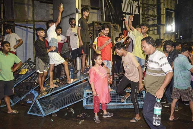 Midnight Mob Attack On Kolkata Hospital, Protesting Doctors Triggers ...