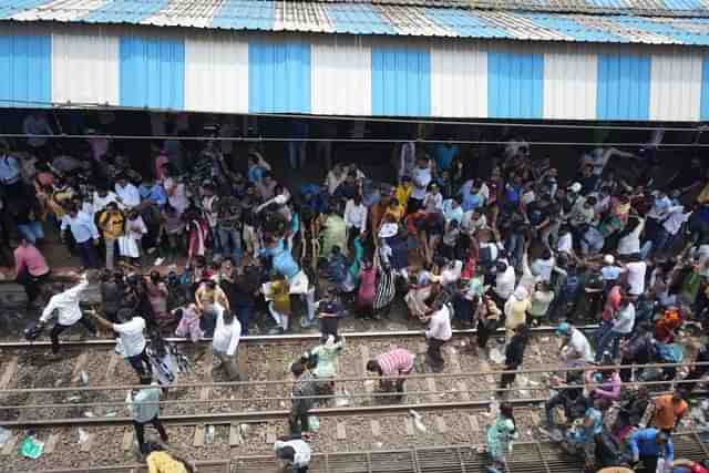 Protests at Badlapur railway station