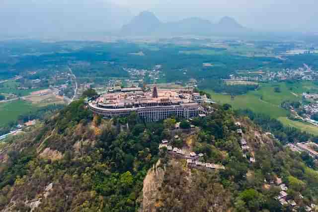 Palani Murugan Temple (Tamil Nadu Tourism)