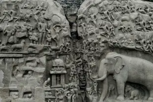 Artful carvings by the Pallavas at Mahabalipuram (Photo by Mari Ganesh Kumar on Unsplash)