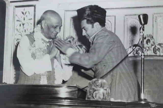 Sardar Vallabhbhai Patel with Maharaja Jiwajirao M Scindia (Image Credit: Scindia Research Centre)