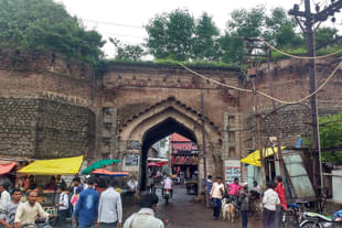Delhi Gate Karanja Lad is an old historical Gate of the Karanja town fort (Jayant Wadatkar/Wikimedia Commons)