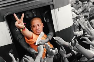 Hindu monk Chinmay Krishna Das arrested on false charges of sedition.