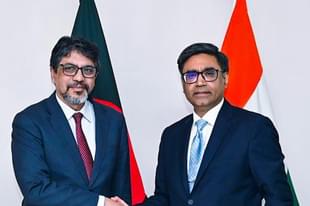 Indian foreign secretary Vikram Misri (right) with his Bangladeshi counterpart Mohammad Jashim Uddin in Dhaka Monday
