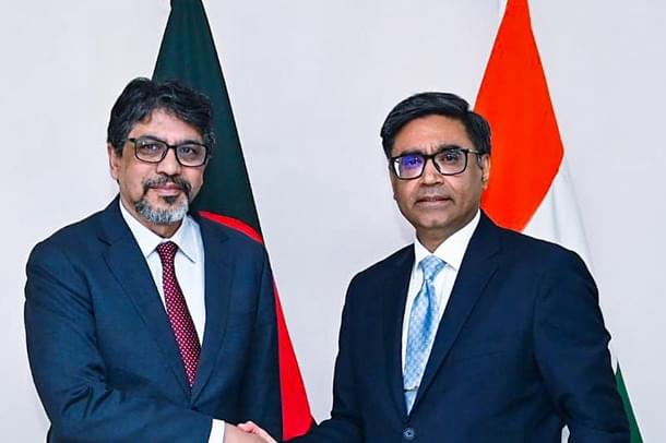 Indian foreign secretary Vikram Misri (right) with his Bangladeshi counterpart Mohammad Jashim Uddin in Dhaka Monday