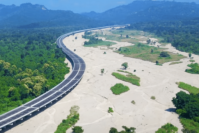 Delhi-Dehradun expressway's elevated corridor (Pic Via RSLive/Youtube)