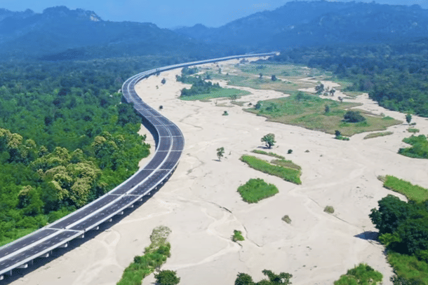Delhi-Dehradun expressway's elevated corridor (Pic Via RSLive/Youtube)