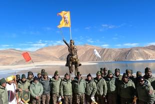 Chhatrapati Shivaji statue at Pangong Tso